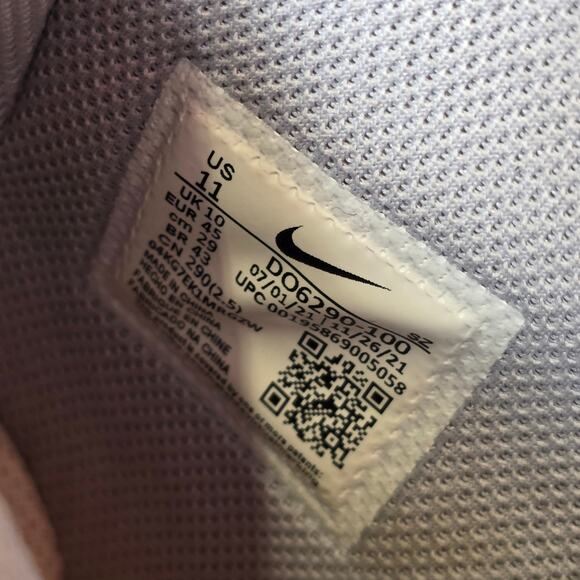 Off White Nike Spiked Running Shoes US 11 White Track main image 6